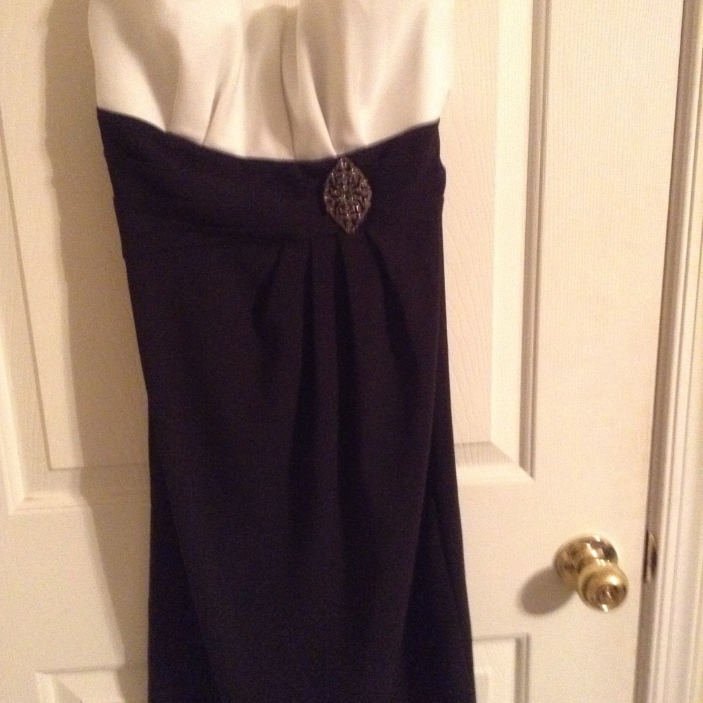Strapless black and white dress